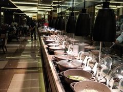 -大中华希尔顿酒店-念自助餐·嗨啤·小龙虾