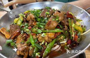 Dry Pot Pork Intestines and Beef