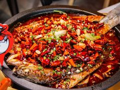 -鸣记脆皮烤鱼·海鲜烤鱼(三八广场店)