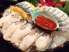 生蚝黄西陵鱼子刺身拼盘-大红袍火锅料理(尖沙咀店)