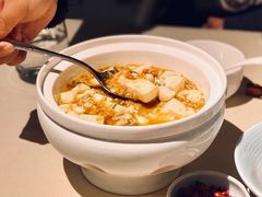 蟹粉豆腐-屋里厢上海菜馆
