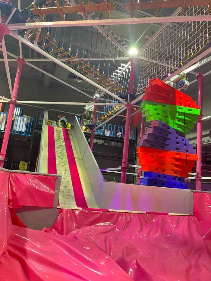 空中芭蕾61超级运动中心61蹦床团建派对(龙湖南京江北天街店)-"