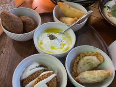 小吃拼盘-ELI FALAFEL Lebanese&Mediterranean黎巴嫩美食(富城路店)