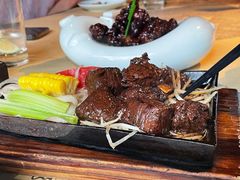 铁锄牛排-穹六人间 people 6(岳阳路店)