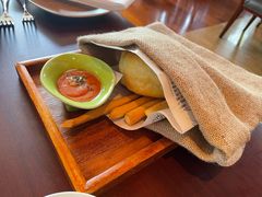 餐前面包-杭州西子湖四季酒店-WL BISTRO西湖餐厅(灵隐路店)