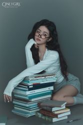 -onlygirl摄影美学馆高端定制(江滩店)