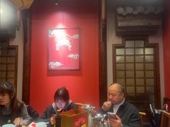 -川流不息·地道川菜·小龙虾(新松江路店)