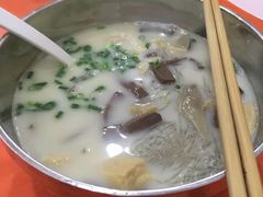 -津津老鸭粉丝馆(正东路店)