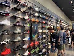 -ABC MART(心斎橋店)