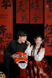 -喜爱高定婚纱摄影