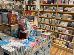 -猫的天空之城概念书店(杭州南宋御街店)