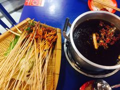 -马路边边麻辣烫联盟路店