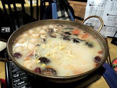 -江湖餐厅–重庆九宫格老火锅