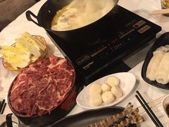 -鲜入围煮花胶鸡海鲜火锅