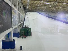 -乔波室内滑雪场