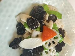 荷塘月色-YAFEE雅菲·粤菜·湘菜·融合菜(魏公村店)