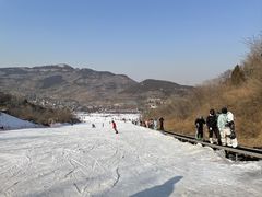 -济南卧虎山滑雪场