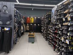 -迪卡侬(高新万达店)