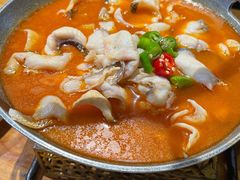 -老滇山寨•云南特色菜•地方菜•民族风情歌舞表演(金碧店)