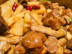 -多嘴肉蟹煲(万达店)