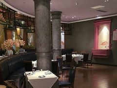 -八府香鸭·啫啫煲(华山路店)