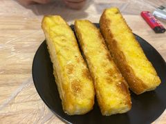 面包-郑记•不夜城烧烤•龙虾•虾蟹(黄鹤楼店)