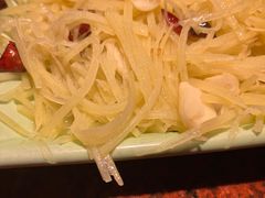 香菜梗炝土豆丝-绿茶餐厅(华联万柳店)