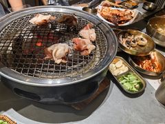 -草家酱蟹炭火烤肉店(珲春南路一店)