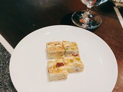 雪花酥-杭州西子湖四季酒店·金沙厅