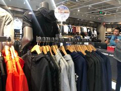 -UNDER ARMOUR(八达岭奥莱店)