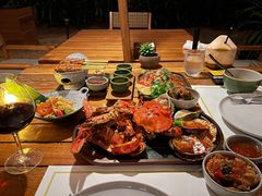 -三亚艾迪逊酒店·海滩烧烤 BARBACOA·现场乐队·浪漫晚餐·烧烤海鲜
