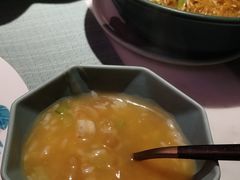 招牌小龙虾红汤泡饭-蜜桃花开·中西融合菜E&W(南长街店)