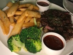 -WOLFGANG PUCK KITCHEN & BAR(迪士尼小镇店)