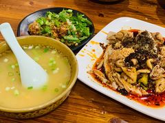 素豆汤-朱大嘴肥肠血旺(福字街店)