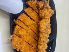 -莱莱小笼·乔艾