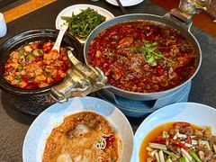 -万重锦·人文川菜馆(骡马市店)