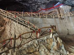 -金狮洞国家地质公园