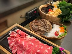 -湊湊火锅·茶憩(打浦桥日月光店)