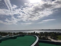 -上海滴水湖皇冠假日酒店