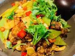 泡子姜烧牛蛙-吃饭皇帝大(合生汇店)