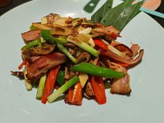 -桥边小楼·手工云南菜·古城观景小楼