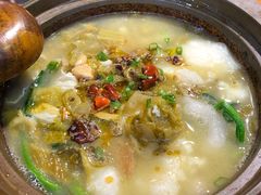 -周鱼小馆石锅酸菜鱼(活力汇店)