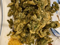 炸花椒芽-钰田大院·碳烤虹鳟鱼·怀柔地道农家菜(雁栖湖店)