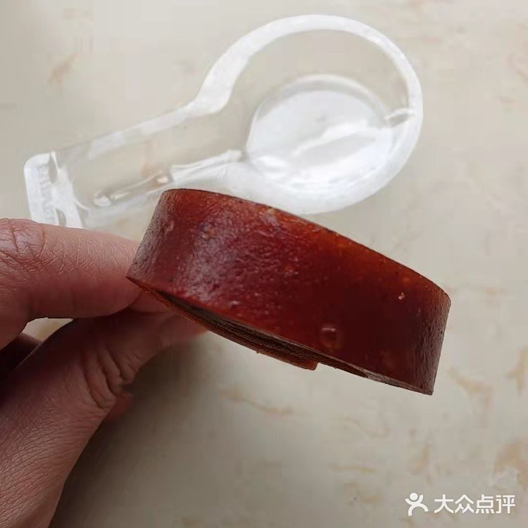 网购酷似棒棒糖的山楂卷[胜利]