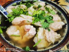招牌野馄炖-老谢野馄饨(延安路店)