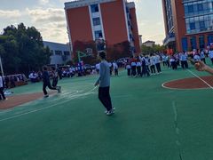 -上海市工商外国语学校