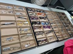 -目艮眼镜SHOWROOM(品牌集合店)