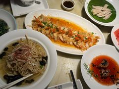 -吴越荣记苏州菜·松鼠桂鱼 100% 活鱼现做(月光码头店)