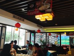 大堂-潮泰牛肉火锅 · 创于1992年(车公庙店)