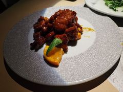 -穹六人间 people 6(岳阳路店)